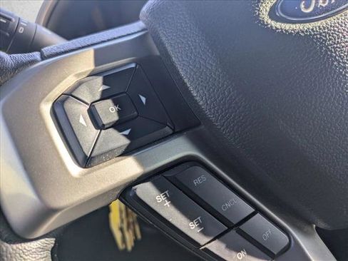 Used 2022 Ford F250 Lariat w/ Black Appearance Package AWD/4WD image 15