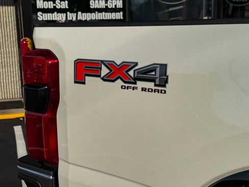 Used 2024 Ford F350 Lariat w/ Lariat Ultimate Package AWD/4WD image 24