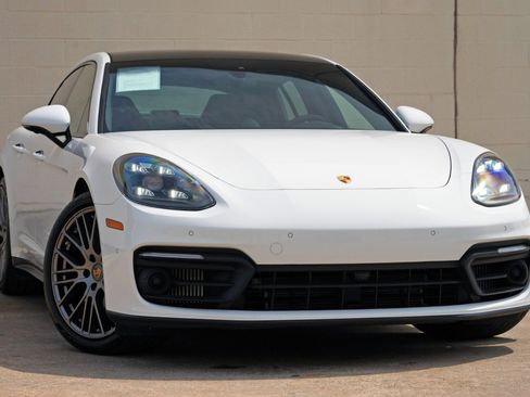 Used 2023 Porsche Panamera Platinum Edition RWD image 4