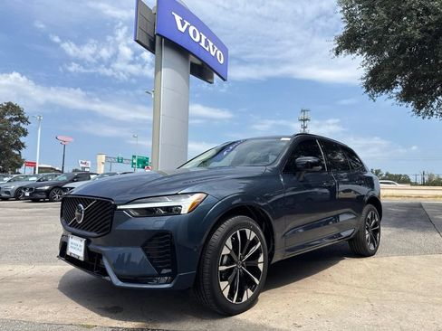 New 2027 Volvo XC60 B5 Plus AWD/4WD image 3