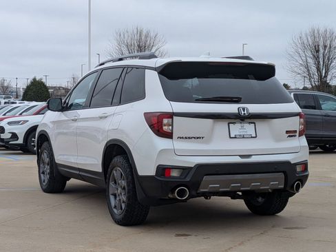 Used 2024 Honda Passport TrailSport image 8