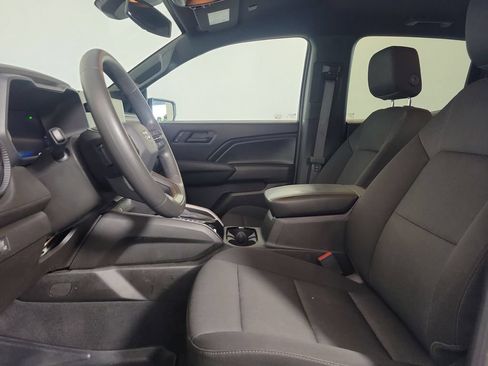 Used 2024 Chevrolet Colorado Trail Boss AWD/4WD image 11