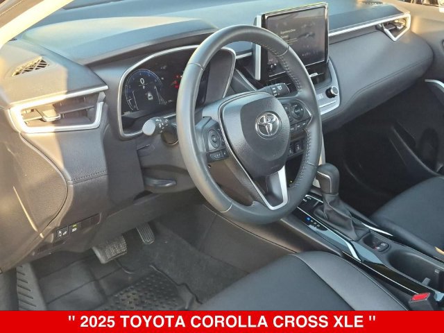 Used 2025 Toyota Corolla Cross XLE AWD/4WD image 16