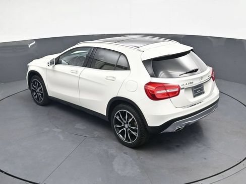 Used 2017 Mercedes-Benz GLA 250 4MATIC image 25