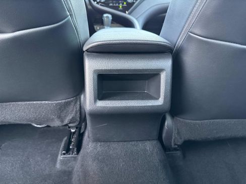 Used 2022 Toyota Camry SE image 22