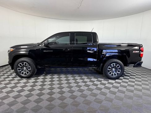 Used 2025 Chevrolet Colorado Z71 w/ Technology Package AWD/4WD image 11
