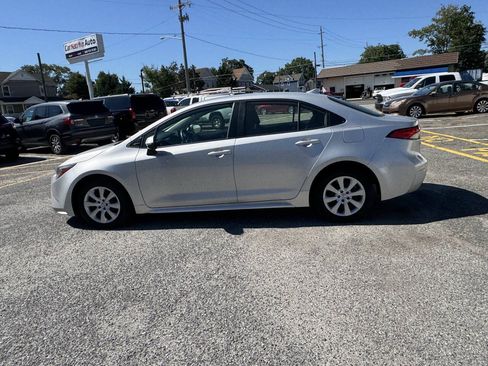 Used 2023 Toyota Corolla LE FWD image 18