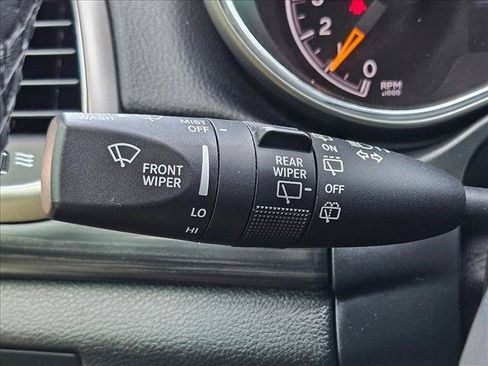Used 2020 Jeep Grand Cherokee Altitude RWD image 15
