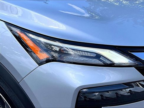 Used 2025 Nissan Rogue SV AWD/4WD image 31