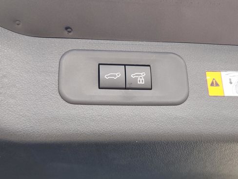New 2026 Lexus TX 500h AWD image 18