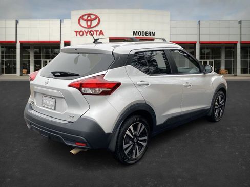 Used 2019 Nissan Kicks SV w/ Exterior Package image 5