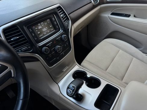 Used 2015 Jeep Grand Cherokee Laredo w/ Quick Order Package 23E RWD image 36