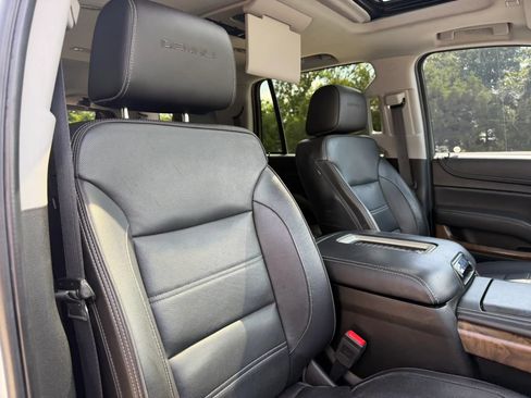 Used 2019 GMC Yukon Denali w/ Denali Ultimate Package AWD/4WD image 52