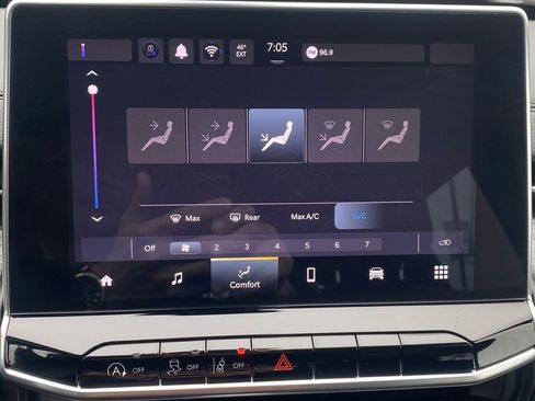 Used 2024 Jeep Compass Latitude image 20