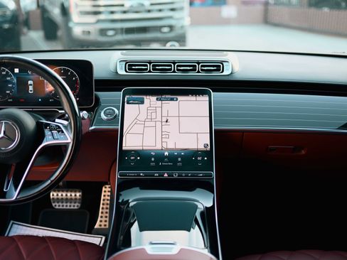 Used 2022 Mercedes-Benz S 580 4MATIC Sedan image 11