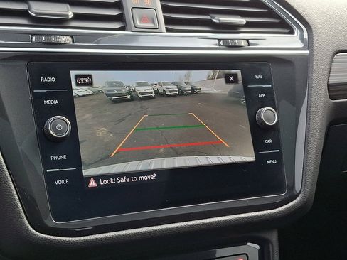Used 2022 Volkswagen Tiguan SEL R-Line image 20