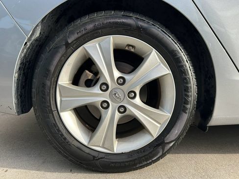 Used 2016 Hyundai Elantra Value Edition FWD image 29
