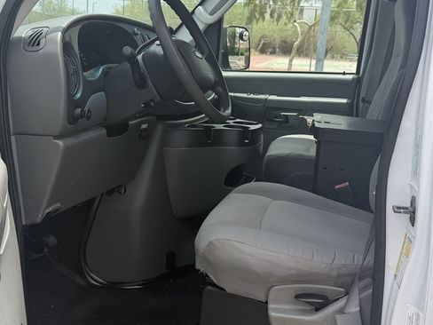 Used 2008 Ford E-250 and Econoline 250 RWD image 31