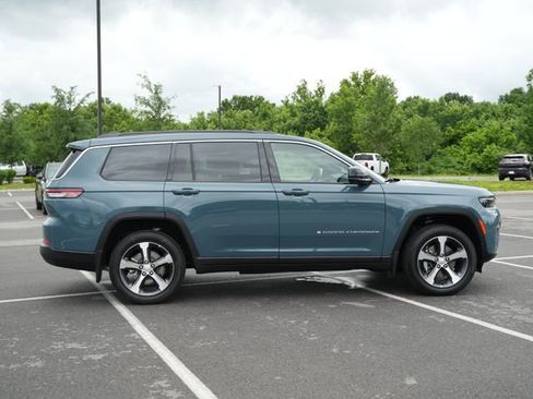 New 2026 Jeep Grand Cherokee L Limited w/ Luxury Tech Group II AWD/4WD image 8