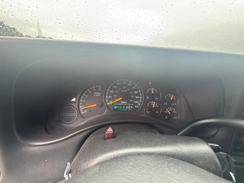 Used 2001 Chevrolet Silverado 1500 LS RWD image 10