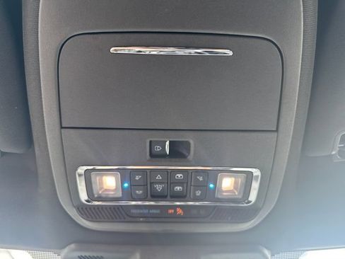 Used 2025 Ford F450 Platinum w/ FX4 Off-Road Package AWD/4WD image 30