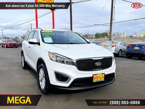Used 2016 Kia Sorento LX image 5