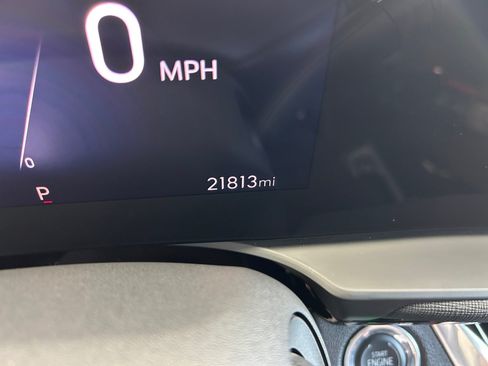 Used 2024 Buick Envista Sport Touring FWD image 2