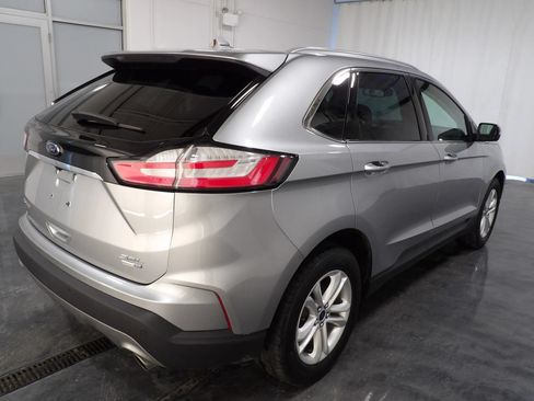 Used 2020 Ford Edge SEL w/ Cold Weather Package AWD/4WD image 4