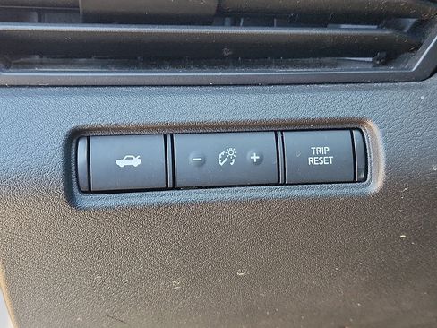 Used 2024 Nissan Altima 2.5 SR image 15