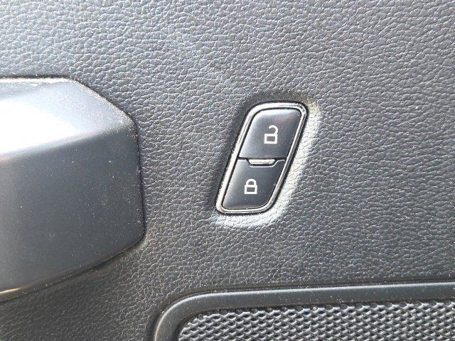 Used 2018 Ford F150 XLT w/ Equipment Group 302A Luxury AWD/4WD image 16