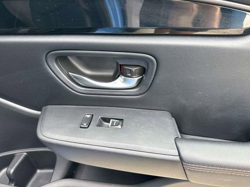 Certified 2025 Honda Pilot TrailSport image 16