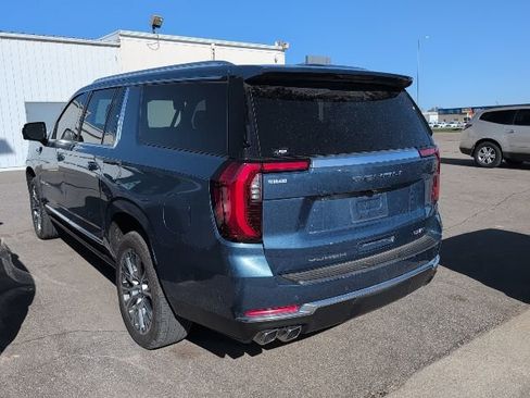 Used 2025 GMC Yukon XL Denali w/ Sun & Power Step Package AWD/4WD image 2