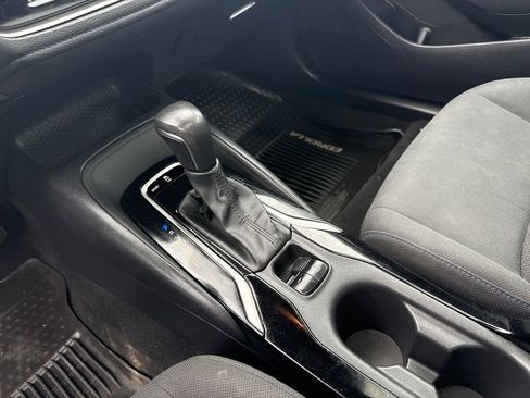 Used 2020 Toyota Corolla SE w/ SE Premium Package image 19