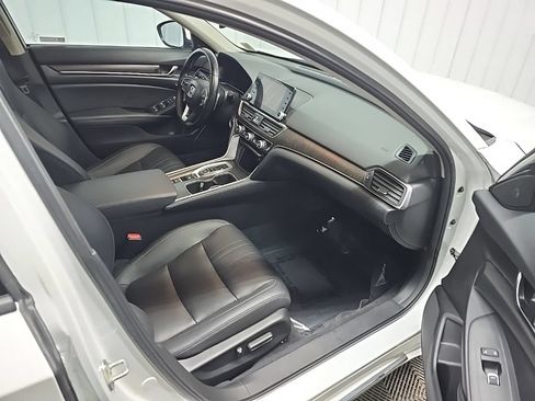 Used 2022 Honda Accord EX-L image 16