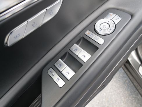 Used 2025 Genesis GV80 3.5T Advanced image 18