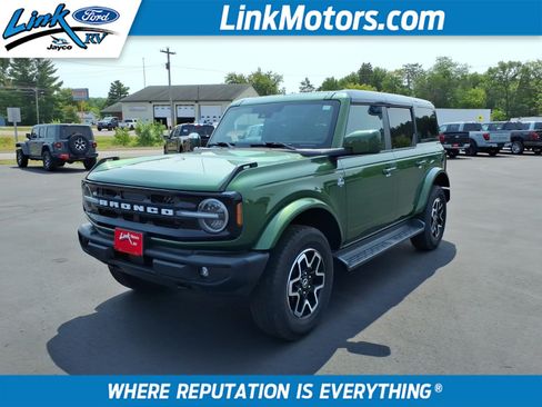 Used 2025 Ford Bronco Outer Banks AWD/4WD image 1