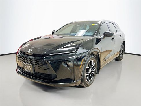 Used 2025 Toyota Crown Signia image 42