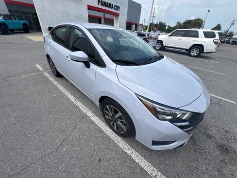 Used 2025 Nissan Versa SV w/ Trunk Package FWD image 11
