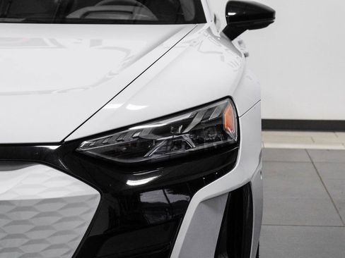 Used 2024 Audi e-tron GT Prestige image 49