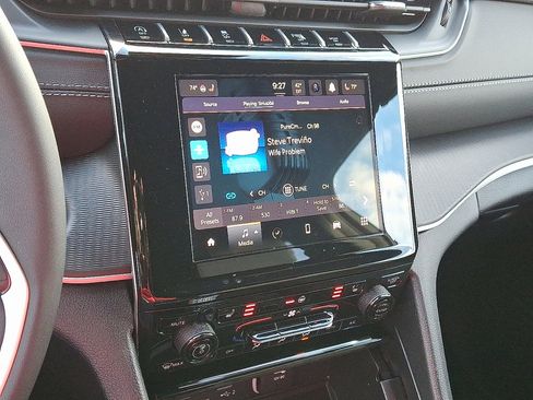 New 2025 Jeep Grand Cherokee L Altitude AWD/4WD image 18