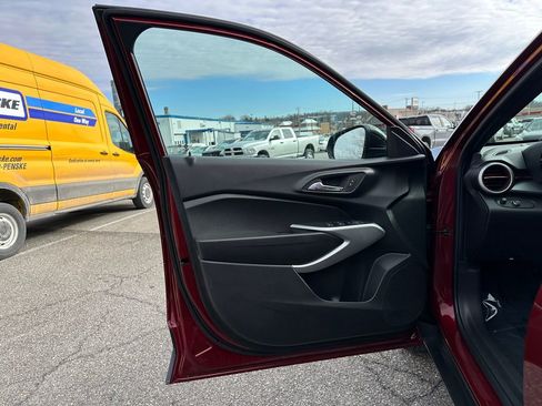 Certified 2024 Chevrolet Trax RS image 19
