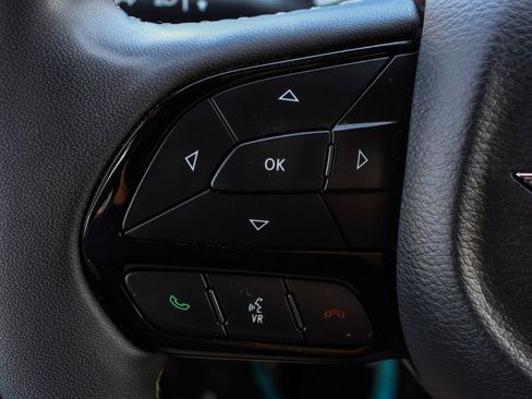 Used 2024 Chrysler Pacifica Limited FWD image 24