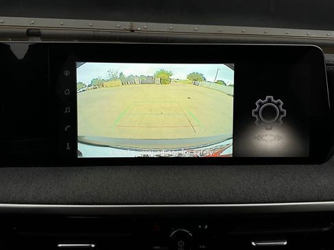 Used 2025 Nissan Kicks SV image 28