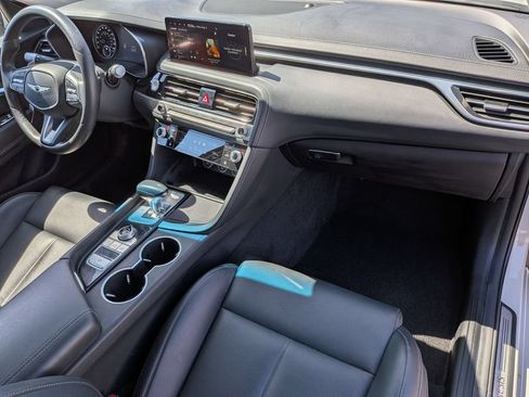 Used 2025 Genesis G70 2.5T RWD image 31