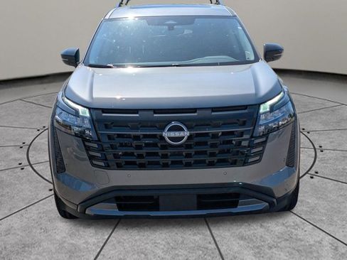 New 2026 Nissan Pathfinder SL image 2