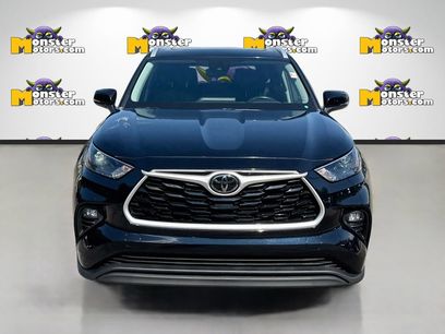 Used 2022 Toyota Highlander XLE