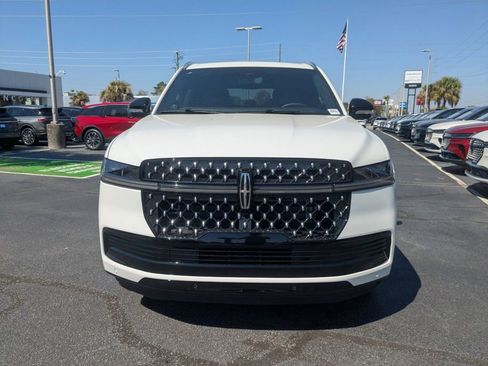 New 2026 Lincoln Navigator Black Label AWD/4WD image 9
