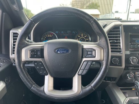 Used 2015 Ford F150 Lariat image 23