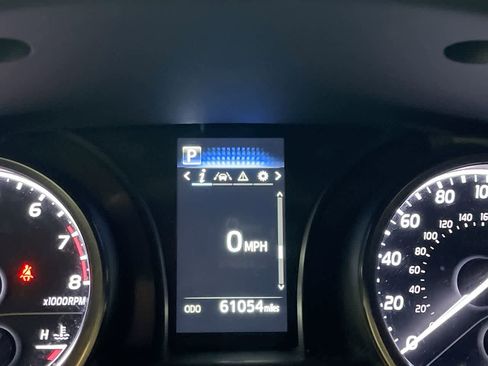 Used 2023 Toyota Camry SE image 15