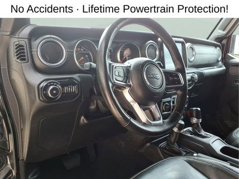 Used 2019 Jeep Wrangler Unlimited Sahara AWD/4WD image 13